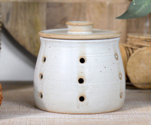 Ashbury Ceramic Garlic Vault