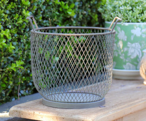 Small Rocco Wire Mesh Basket