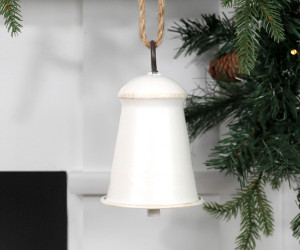 Medium Winterton Christmas Bell