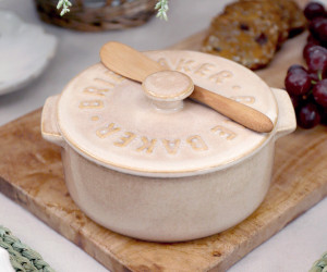 Bordeaux Brie Baker - Sandstone