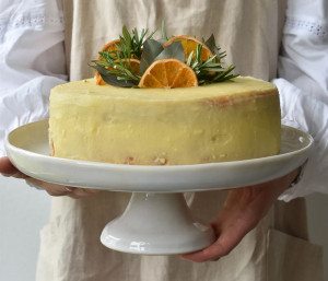 Campagna Ceramic Cake Stand