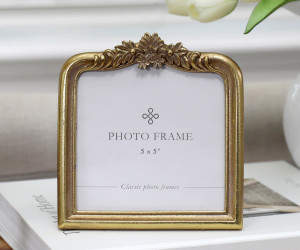 Clarissa Gold Arch Photo Frame 5x5