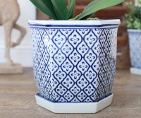 Weston Diamond Lattice Planter Pot - Medium