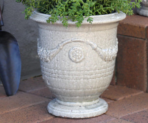 Cumberland Classic Urn Planter - Taupe